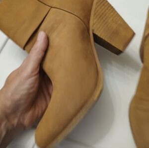 Vince Camuto Women’s Tan Suede Block Heel Ankle Boots